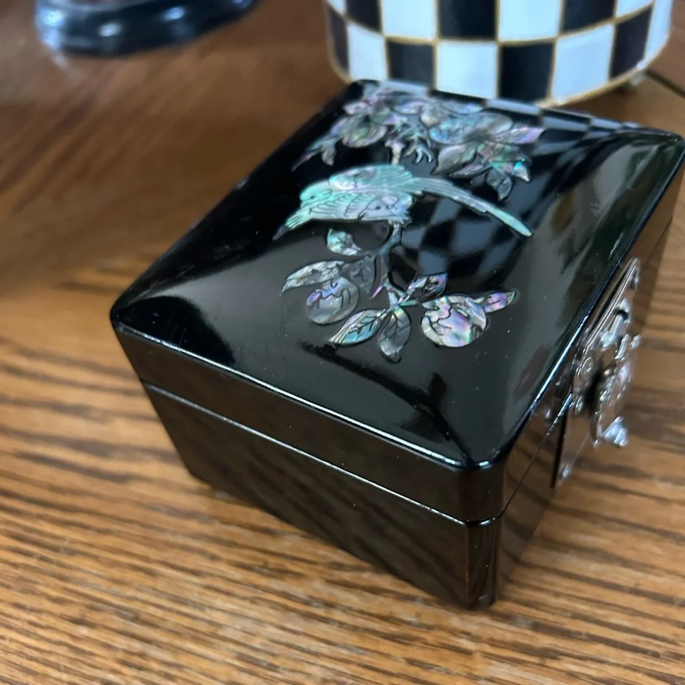 Vintage exquisite asian